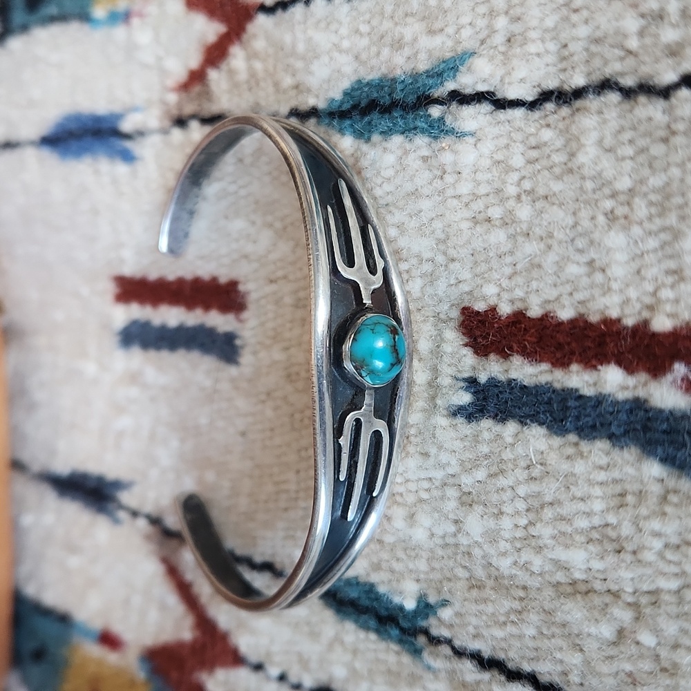 Vintage Native American Navajo Sterling & Turquoise Saguaro Cactus Cuff 🌵 💙